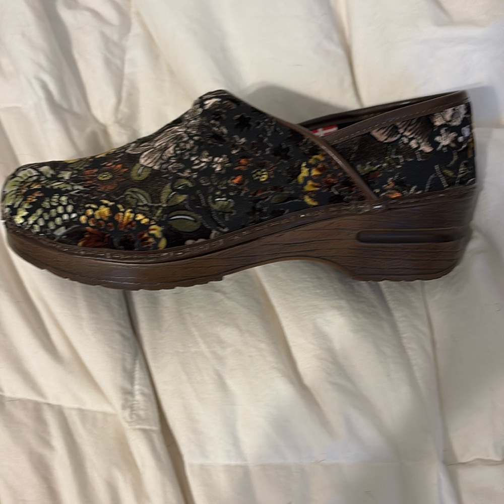 Vegan Sanita tapestry clogs